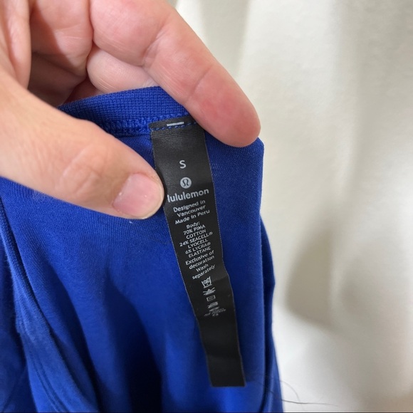 Lululemon blue graphic tee shirt - Picture 5 of 6